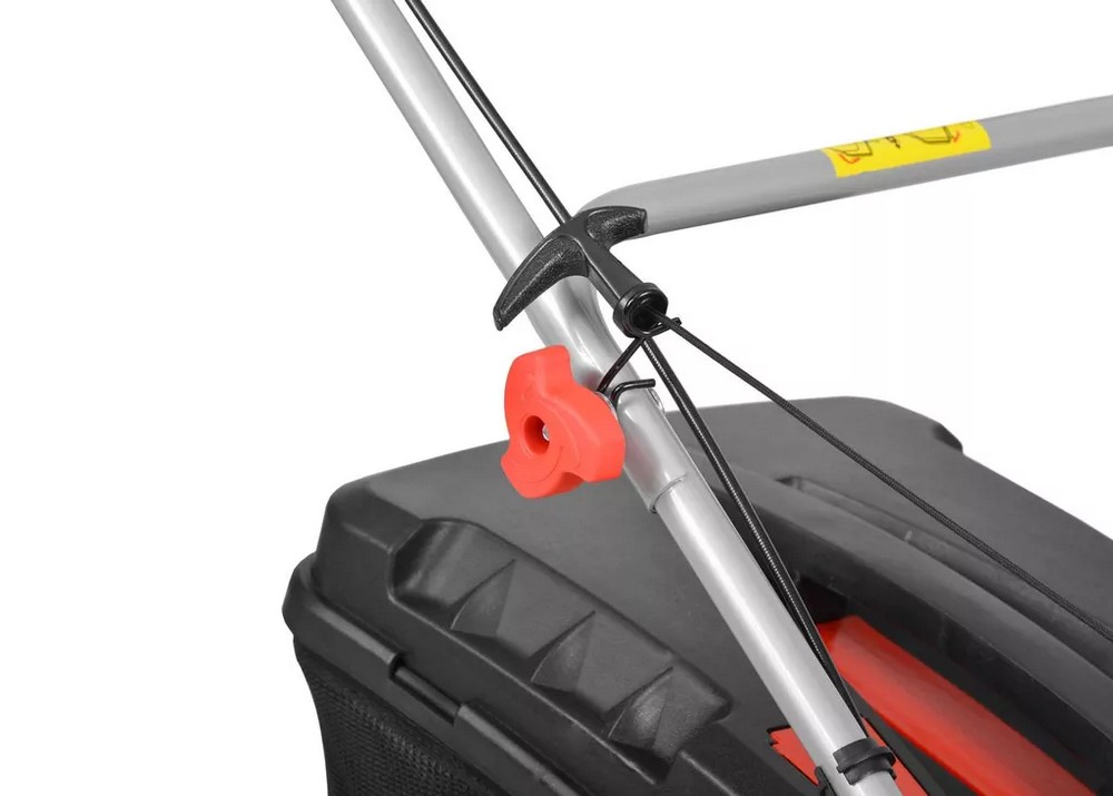 Bensindriven gräsklippare 46 cm, självgående - 139 cc Bensindriven gräsklippare 46 cm, självgående - 139 cc