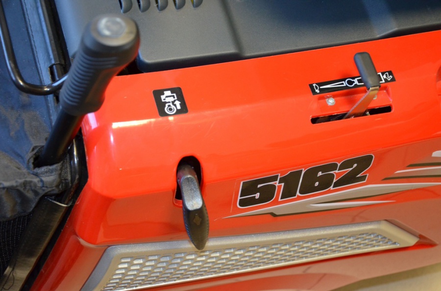 Åkgräsklippare med uppsamlare - Briggs & Stratton 190cc Åkgräsklippare med uppsamlare - Briggs & Stratton 190cc