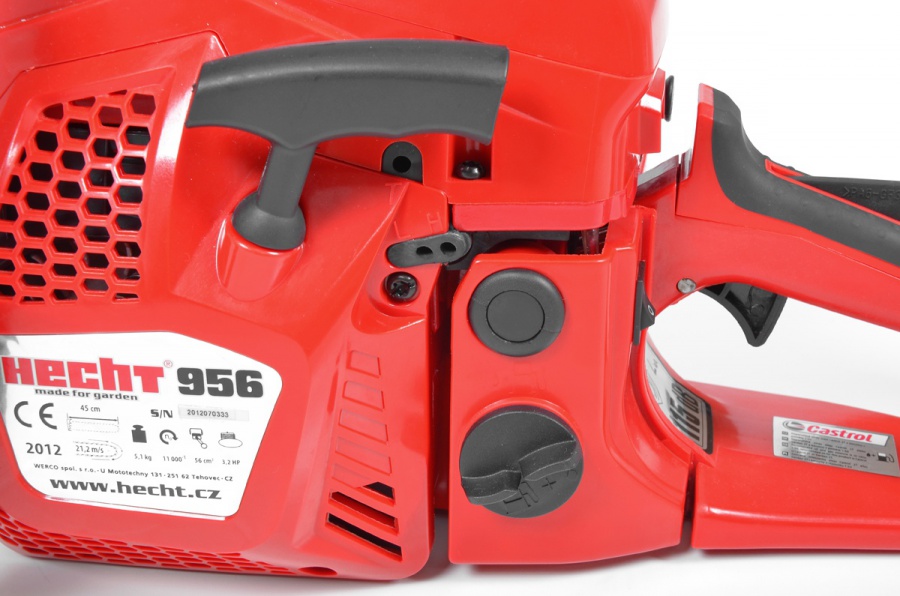 Bensindriven motorsåg med 39cm svärd - 56cc Bensindriven motorsåg med 39cm svärd - 56cc