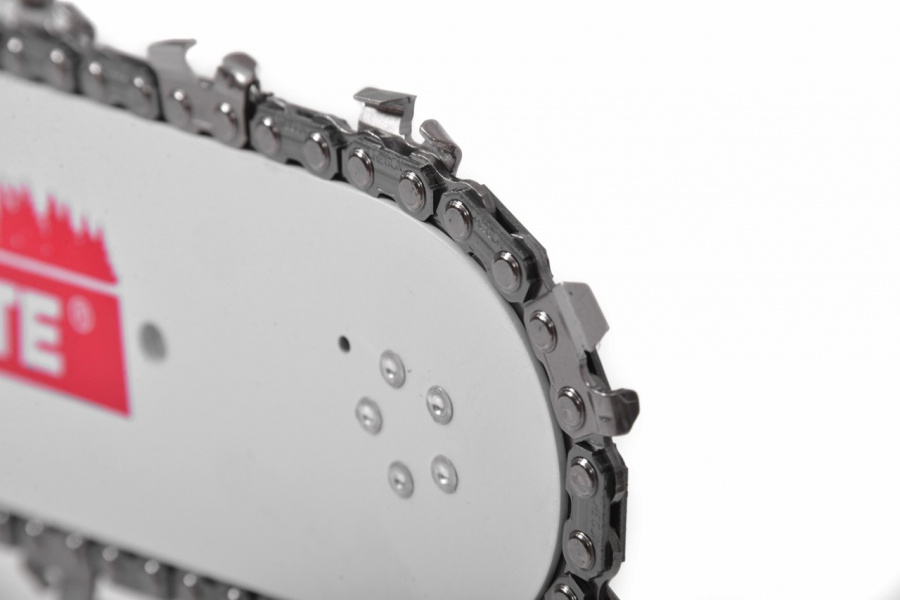 Bensindriven motorsåg med 45 cm svärd - 62cc Bensindriven motorsåg med 45 cm svärd - 62cc