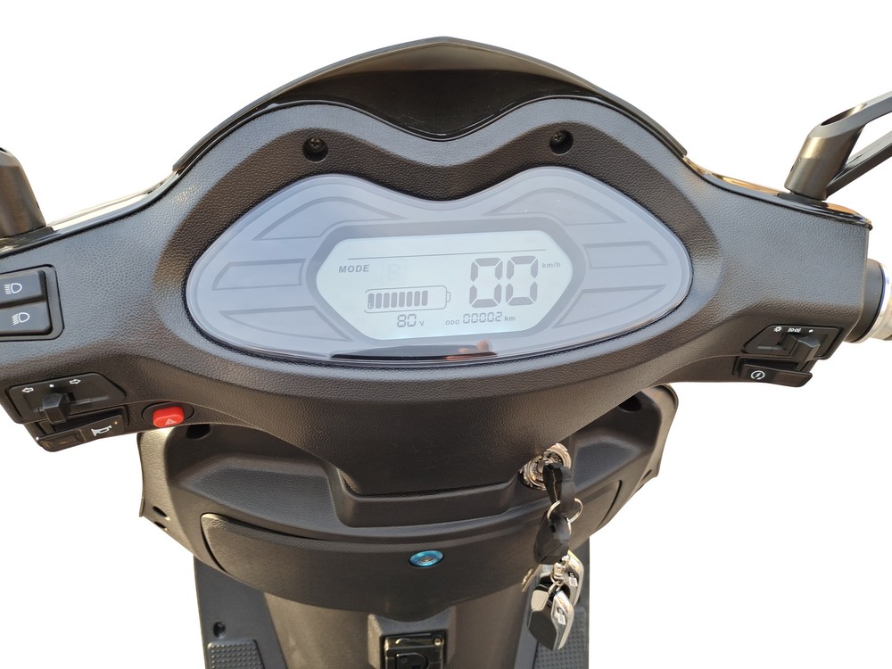 Elmoped - 2000W Svart + Lsktting