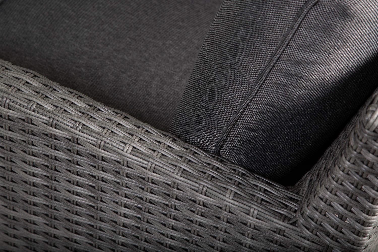 Torekov utegrupp, bord + 3+1+1 - Grå Torekov utegrupp, bord + 3+1+1 - Grå