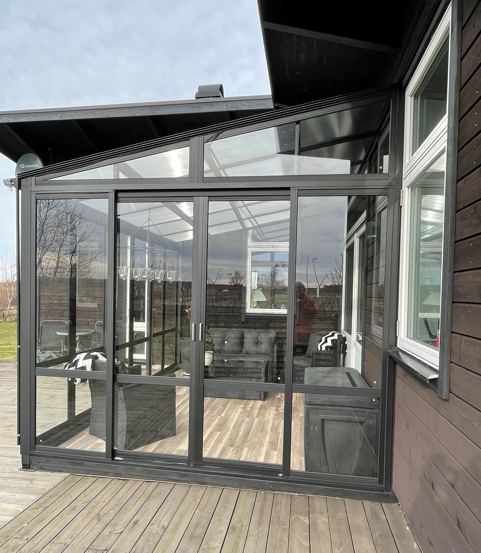 Sunrise Uterum - Svart Sunrise Uterum - Svart