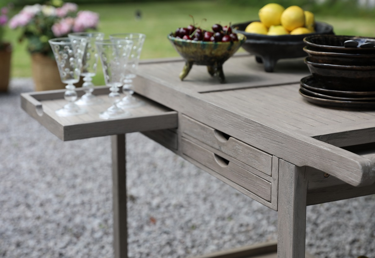 Saltö - Serveringsvagn i grå teak Saltö - Serveringsvagn i grå teak