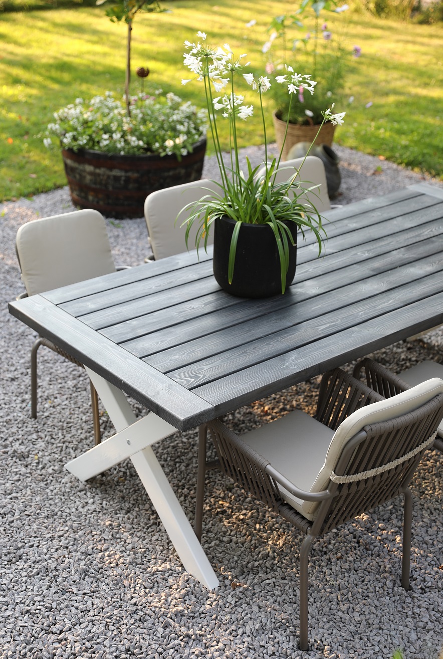 Oxford - Utemöbelgrupp 220 cm Grå/Vit Oxford - Utemöbelgrupp 220 cm Grå/Vit