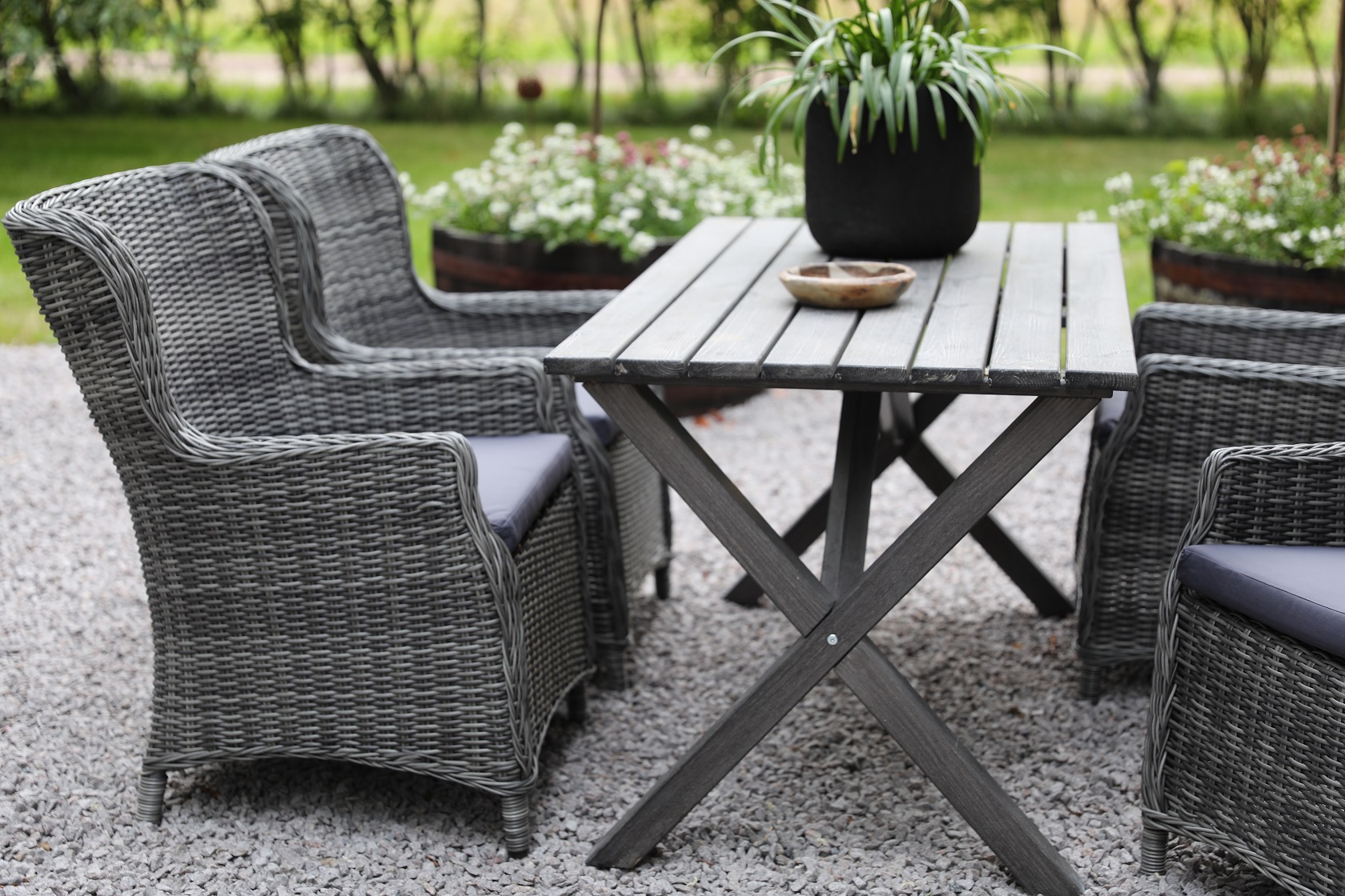 Matgrupp Scottsdale Bord 150 cm i Shabby Chic Gr inklusive 4 st Jacksonville ftljer i gr konstrotting