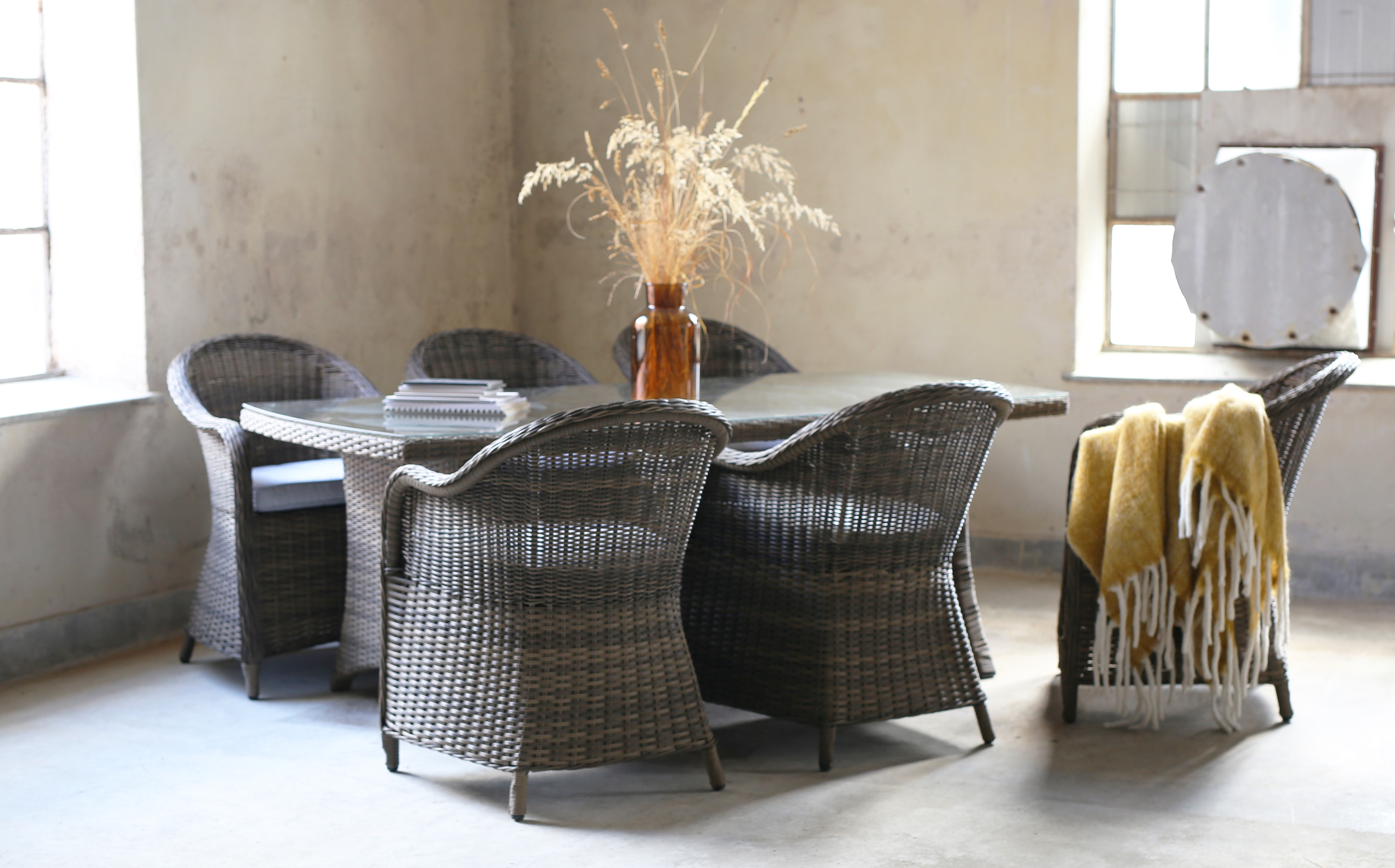 Matgrupp Sienna: Matbord inklusive 6 st Mercury ftljer