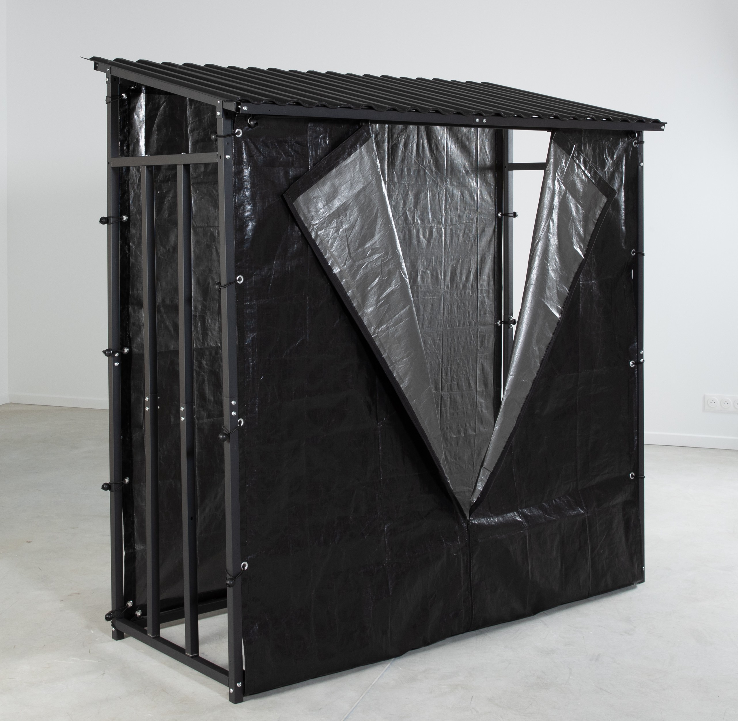 Vedskjul Robust med PE-tckning - Svart 140 cm