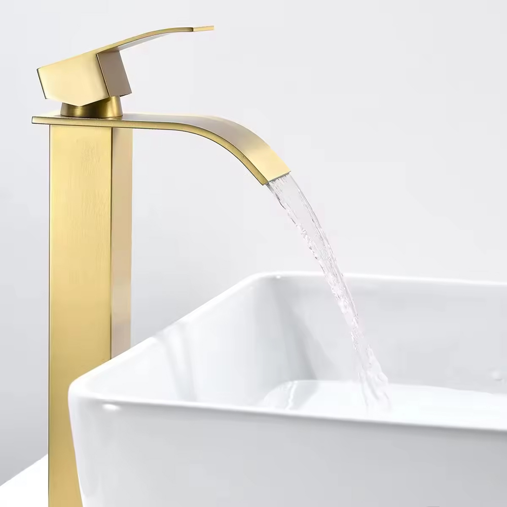 Tvättställsblandare Poppy - Hög pip | Mässing Tvättställsblandare Poppy - Hög pip | Mässing