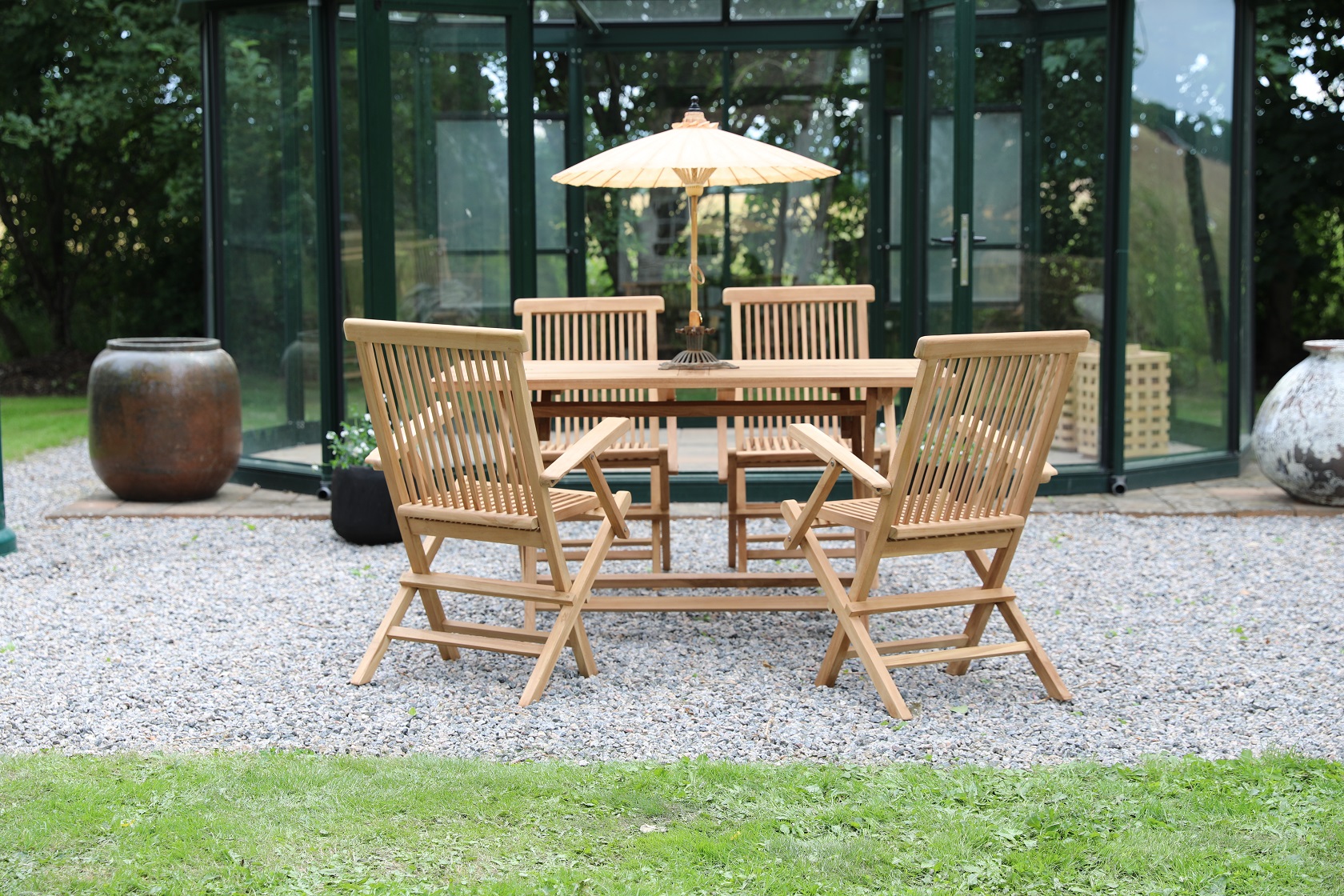 Saltö utematgrupp matbord 120x70 cm med 4 st Saltö karmstolar - Teak Saltö utematgrupp matbord 120x70 cm med 4 st Saltö karmstolar - Teak