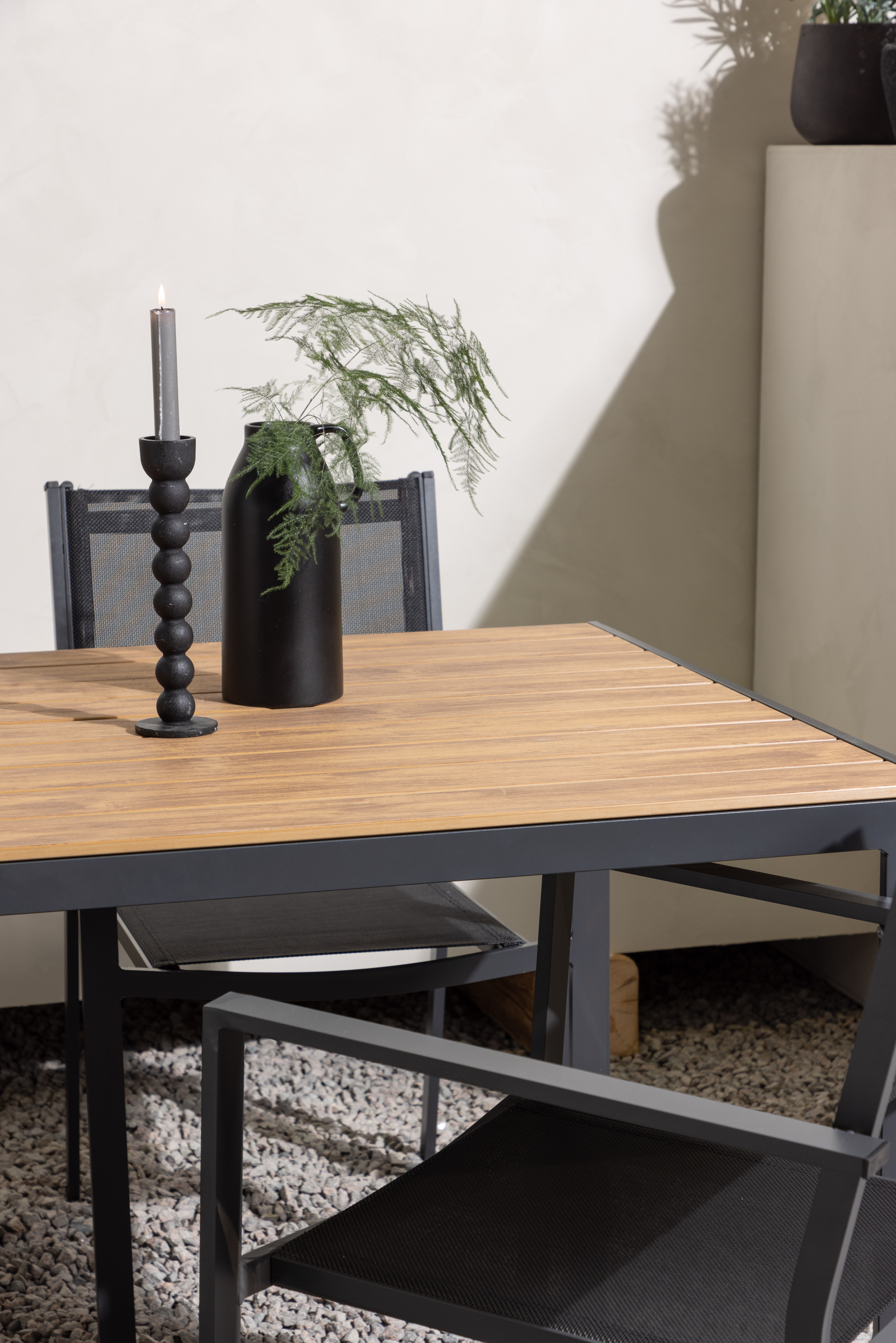 Chania matgrupp; 6 st Copacabana stolar med matbord 205 x 90 cm - Svart/natur