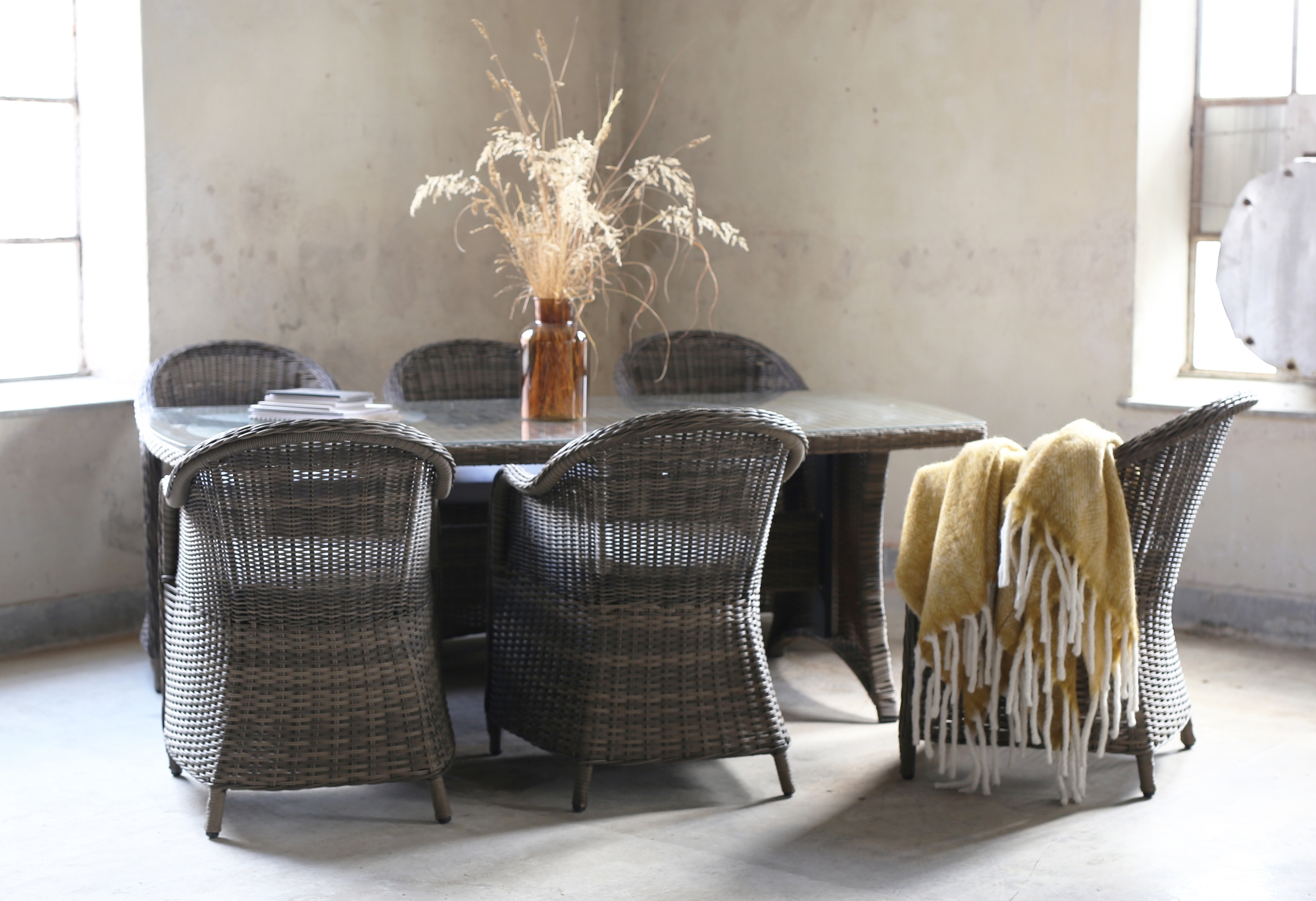 Matgrupp Sienna: Matbord inklusive 6 st Mercury ftljer