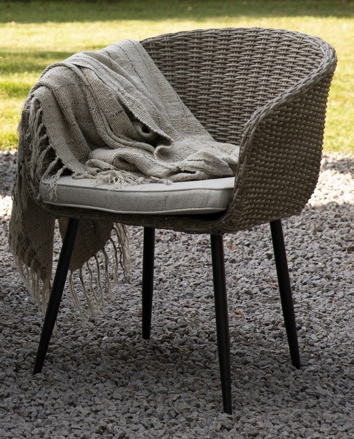 Trädgårdsstol - Aster | naturfärgad konstrotting Trädgårdsstol - Aster | naturfärgad konstrotting