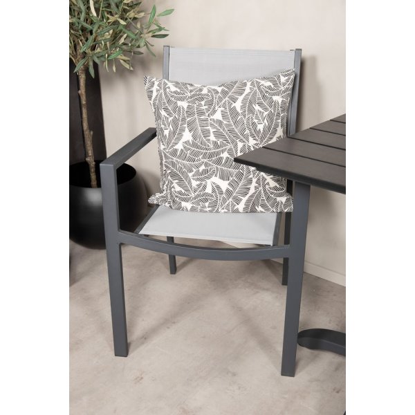 Garnviken Spisegruppe (70x70) - Sort - 2 Stole