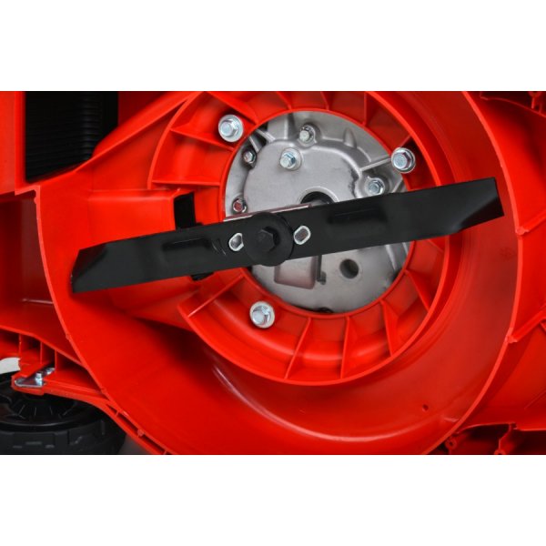 Bensindriven gräsklippare med plastchassi 41cm - 99cc Bensindriven gräsklippare med plastchassi 41cm - 99cc