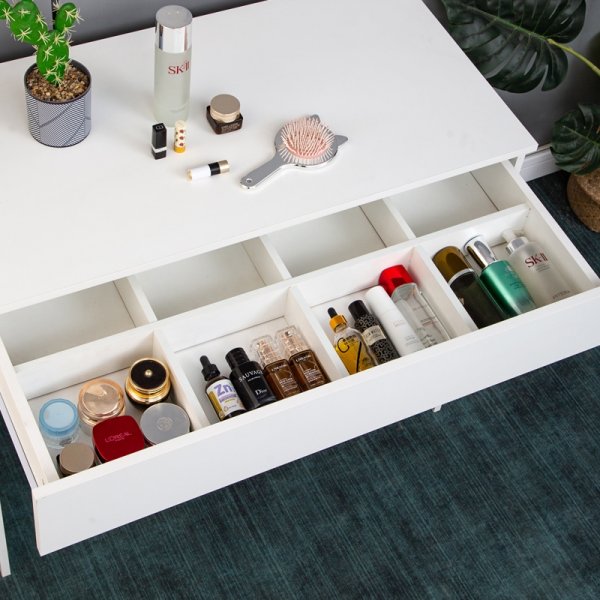 Sminkbord vitt med f�rvaring 90 cm bred