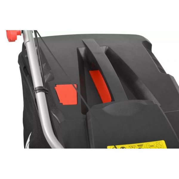 Bensindriven gräsklippare 46 cm, självgående - 139 cc Bensindriven gräsklippare 46 cm, självgående - 139 cc