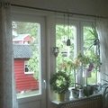 Det tog 20 minuter att få upp dörren för en plastlist låg fel och spärrade låset. Men jag är mycket nöjd med dörren,den går perfekt ihop med fönsterpartiet som jag också har beställt från er. Alla fönster och dörrar fungerar perfekt. Jag monterade alla fönster och dörr med tema karmhylsor genom att borra o använda gängtapp. Monteringen blev efter det enkel. Dörr med fönster 3-glas - Inåtgående med tilt - PVC - U-värde 0,96