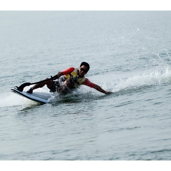 Motordriven Surfbräda (130cc) Motordriven Surfbräda (130cc)