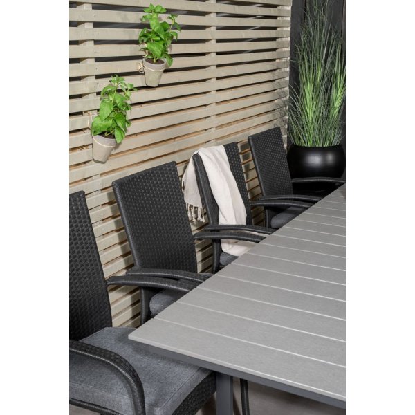 Prässebo Matgrupp (160x100) - Svart/Grå - 8 Stolar Prässebo Matgrupp (160x100) - Svart/Grå - 8 Stolar