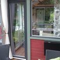 Kundbild F�nsterd�rr - enkeld�rr in�tg�ende: Stugans nya altand�rr passade fint...