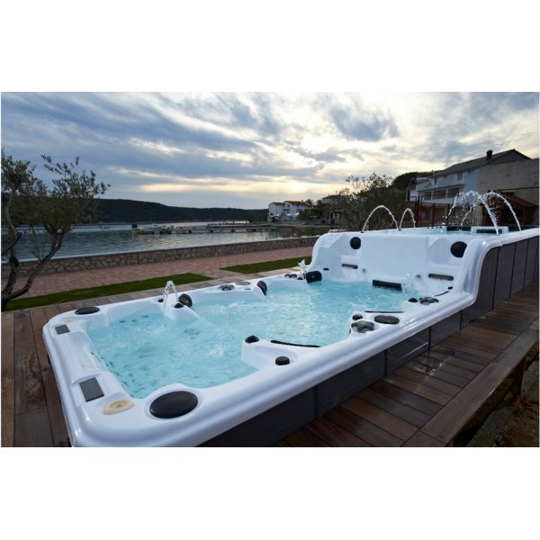 Swimspa/ Simspa Swimspa/ Simspa