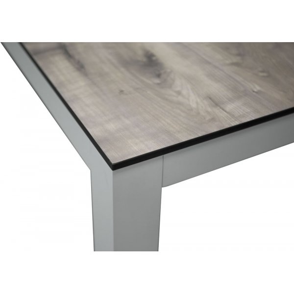 Tottarp matbord – Vit/brun Tottarp matbord – Vit/brun