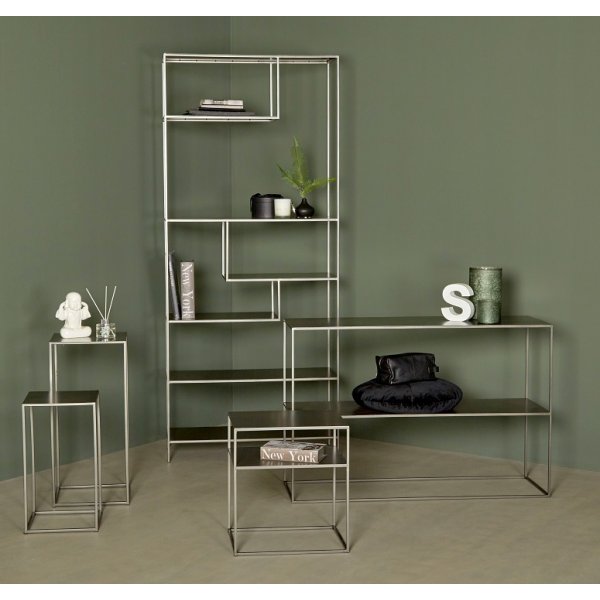 Hylla i metall 210 cm h�g 90 cm bred