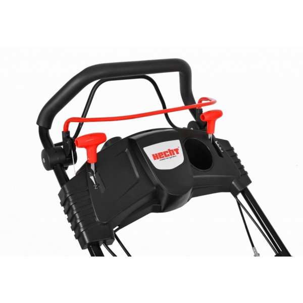 Bensindriven gräsklippare 46cm, självgående 4 växlar - 135cc Bensindriven gräsklippare 46cm, självgående 4 växlar - 135cc