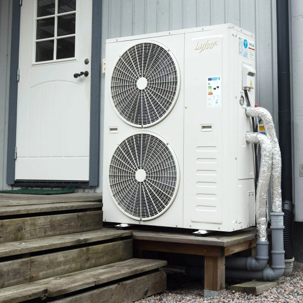 Lyfco HP050-DC-W luft/vand varmepumpe med inverter funktion - 24kW Lyfco HP050-DC-W luft/vand varmepumpe med inverter funktion - 24kW