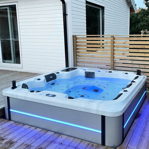 Spabad Serenity med WiFi - 5-6 Personer Spabad Serenity med WiFi - 5-6 Personer