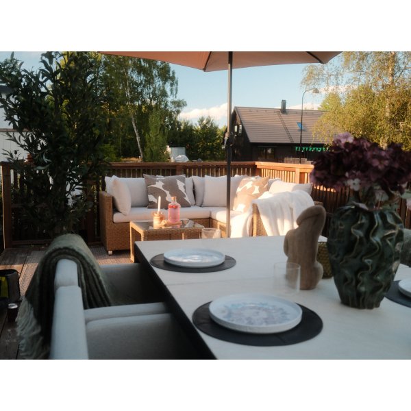 Loungegrupp Natur med Vita dynor 200x200 - Vamos + Fl�ckborttagare f�r m�bler