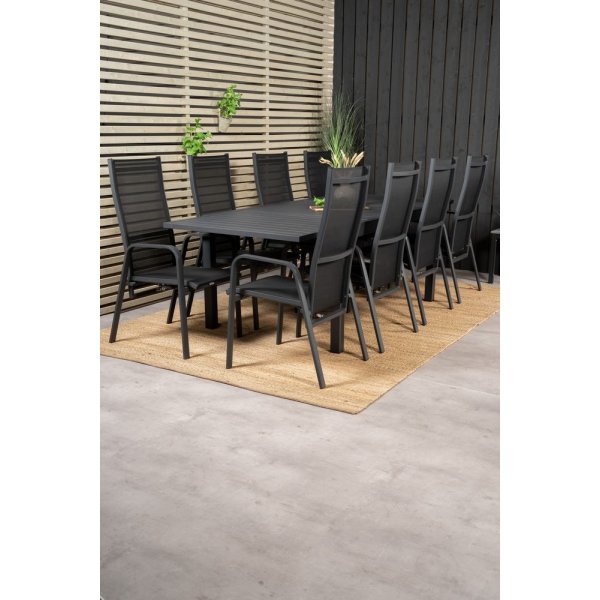 Holma Spisegruppe (160x100) - Sort - 8 Stole Holma Spisegruppe (160x100) - Sort - 8 Stole