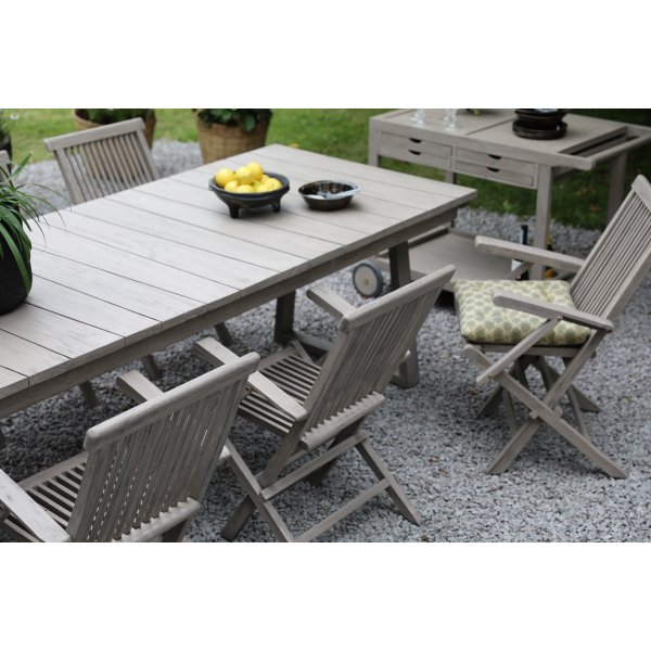 Matgrupp Saltö grå teak: Bord 240 cm inklusive 6 st karmstolar i grå teak Matgrupp Saltö grå teak: Bord 240 cm inklusive 6 st karmstolar i grå teak