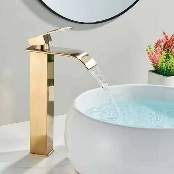 Tvättställsblandare Poppy - Hög pip | Mässing Tvättställsblandare Poppy - Hög pip | Mässing