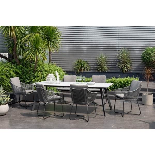 Lifestyle Garden Opal Gartengruppe mit 220 cm langem Esstisch und 6 Esszimmerstühlen - Grau / Rope + Textilimprägnierung für Outdoormöbel Lifestyle Garden Opal Gartengruppe mit 220 cm langem Esstisch und 6 Esszimmerstühlen - Grau / Rope + Textilimprägnierung für Outdoormöbel