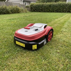 Robotgr�sklippare FineFox utan slinga 12 - F�r gr�smattor upp till 1200 m�