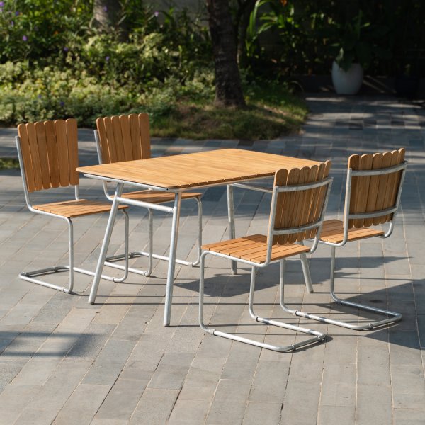 Möllan Gartengruppe in Teak: 4 Stühle mit Esstisch 120x80 cm + Reinigungsspray für Gartenmöbel Möllan Gartengruppe in Teak: 4 Stühle mit Esstisch 120x80 cm + Reinigungsspray für Gartenmöbel