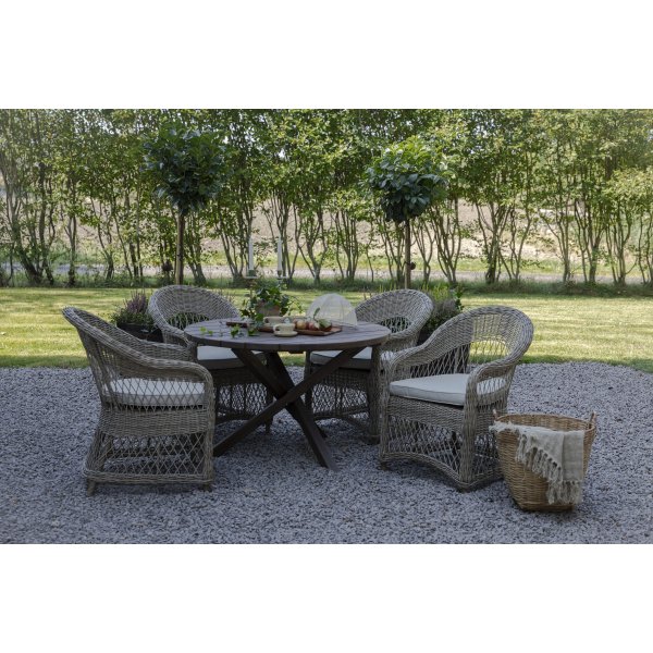 Utegrupp Marbella: Scottsdale runt brunt matbord �112 cm inklusive 4 st Marbella karmstolar i natruf�rgad konstrotting