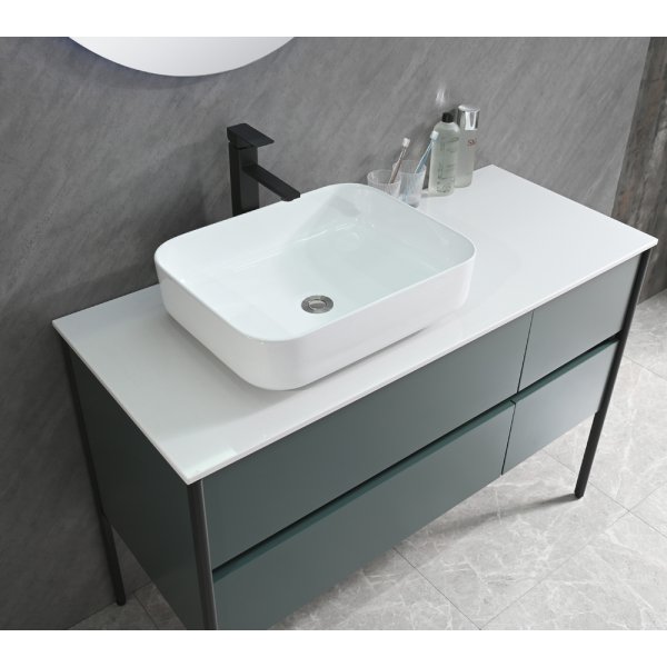 Badrumsmöbler MF-1961 - Tvättställ med spegel Badrumsmöbler MF-1961 - Tvättställ med spegel