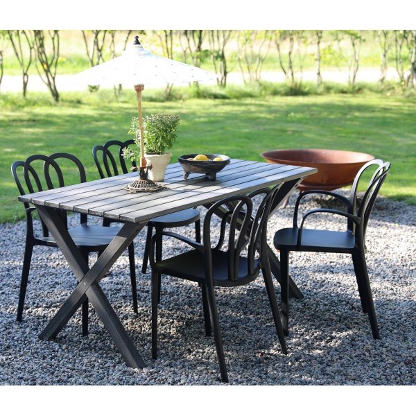 Spisegruppe Scottsdale: 150 cm grt trbord inkl. 4 stabelbare Thornet-stole