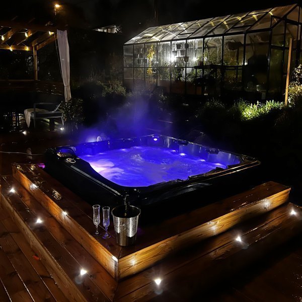 Spabad 5–6 personer Lucite® Akryl, Gecko® Cirkulationspump & Balboa® Styrsystem 2026 - Poseidon Black Edition Spabad 5–6 personer Lucite® Akryl, Gecko® Cirkulationspump & Balboa® Styrsystem 2026 - Poseidon Black Edition