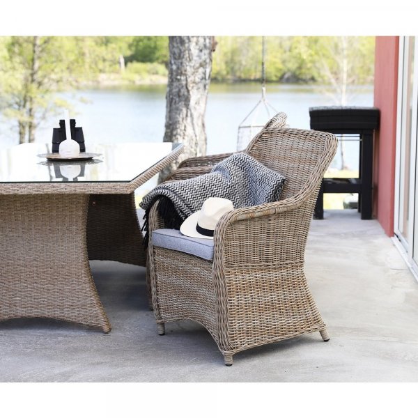 Matgrupp Sienna: Sienna bord inklusive 6 st Lotus fåtöljer Matgrupp Sienna: Sienna bord inklusive 6 st Lotus fåtöljer