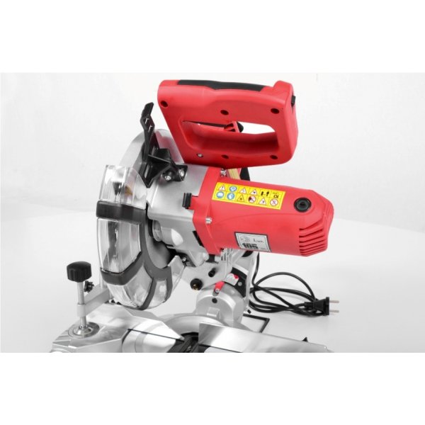 Gersåg - 1800 W med laserpekare (45° v & h) Gersåg - 1800 W med laserpekare (45° v & h)