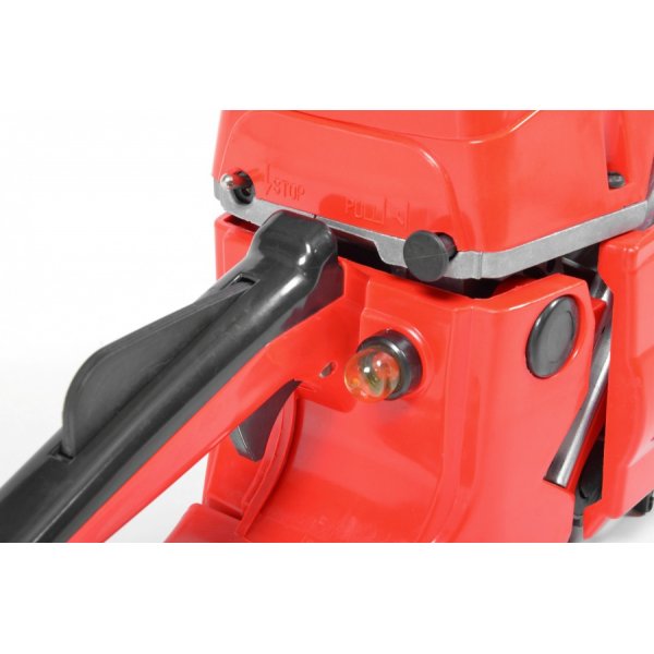 Bensindriven motors�g med l�da - 40cm sv�rd �- 45cc