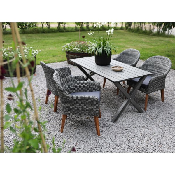 Spisegruppe Scottsdale bord 150 cm i Shabby Chic grå inklusiv 4 Valetta lænestole i grå kunstrattan Spisegruppe Scottsdale bord 150 cm i Shabby Chic grå inklusiv 4 Valetta lænestole i grå kunstrattan