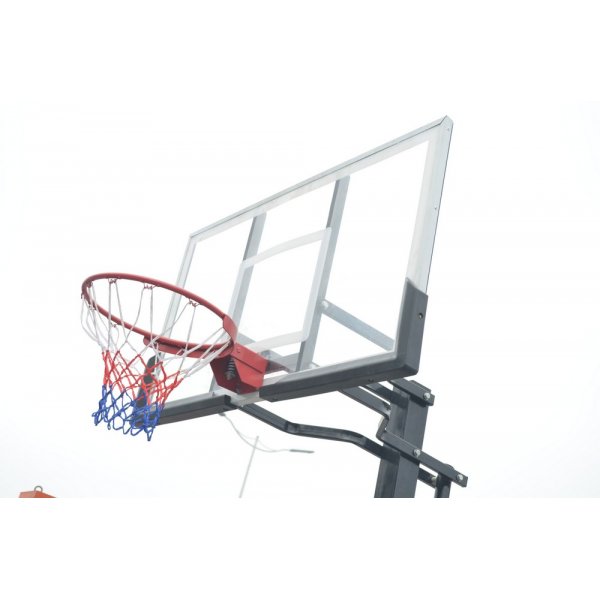 Harlem - Koripallokehä jalustalla Harlem - Koripallokehä jalustalla