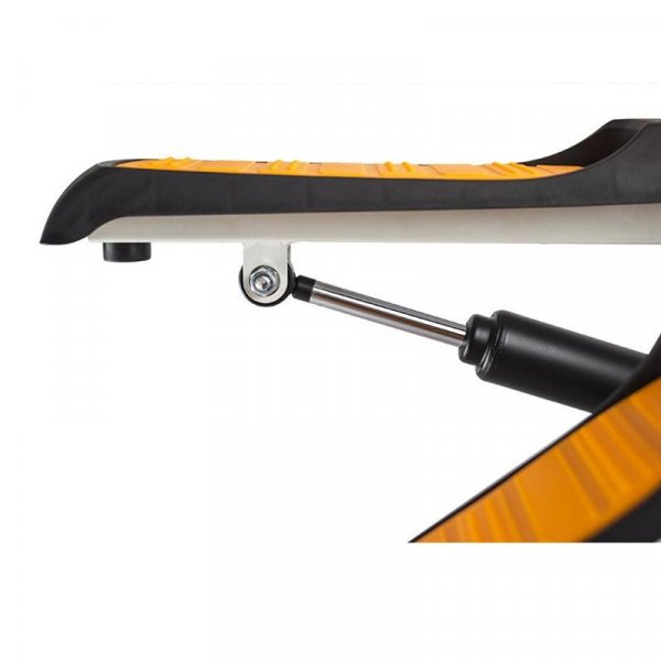 Trappmaskin (orange-vit S3092) Trappmaskin (orange-vit S3092)